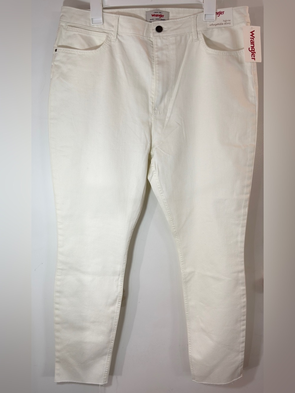 Wrangler Women's Skinny High-rise Jeans in White size 18